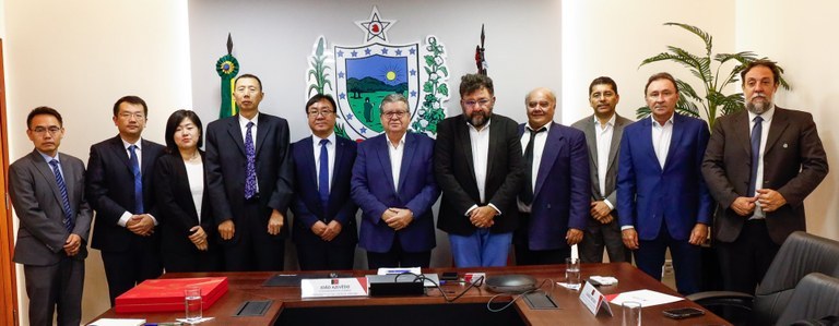 João Azevêdo trata de projeto do radiotelescópio Bingo e de novas parcerias em tecnologia com Consulado e empresa da China