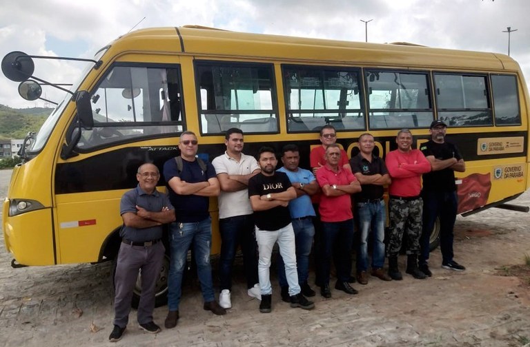 transporte escolar.jpeg transporte escolar.jpeg
