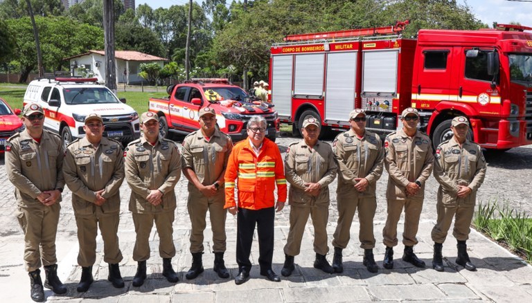 bombeiros.jpeg bombeiros.jpeg