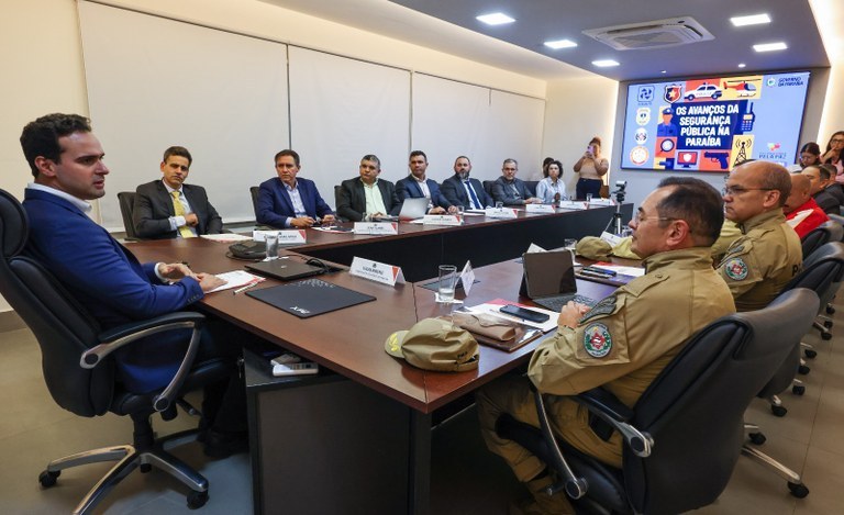 Reunião Governador Lucas Ribeiro